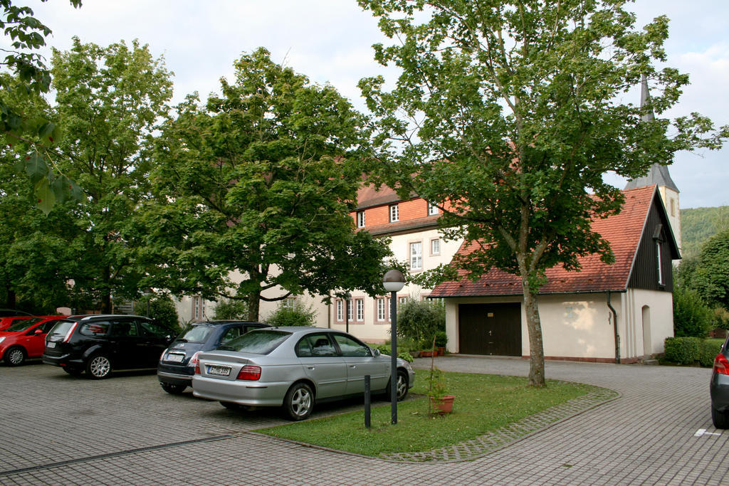 Hôtel Bildungshaus Neckarelz à Mosbach  Extérieur photo